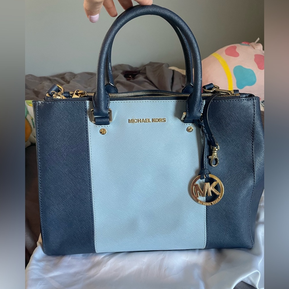 Michael Kors baby blue and navy Sutton
